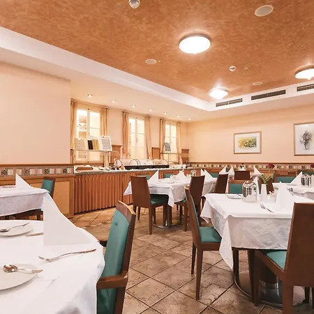 Am Marktplatz - Landgasthof Wratschko - 4* Gamlitz