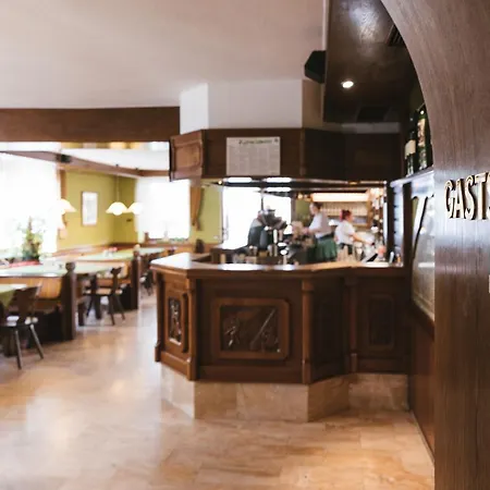 Am Marktplatz - Landgasthof Wratschko - Hotel 4*